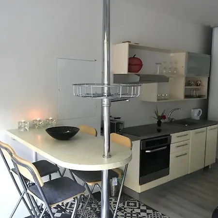 Ivi Apartment Svaty Jur Exterior photo